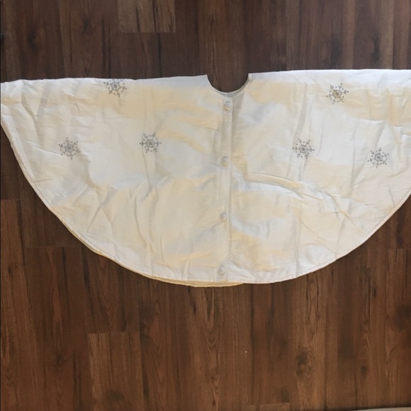 ❄️50’ Tree Skirt NWT - Picture 1 of 4